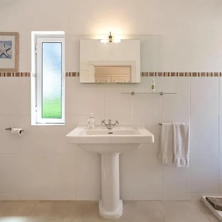 Hébergement de vacances Vivary 34 *